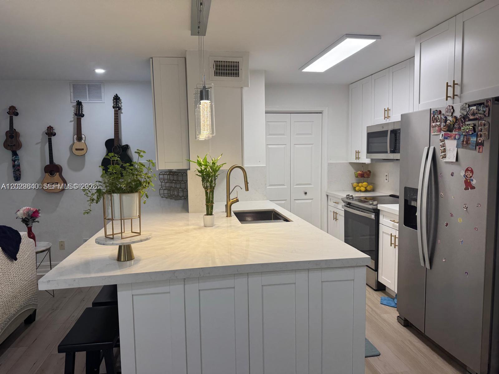 SAVANNAH AT RIVERSIDE CON - Residential Lease