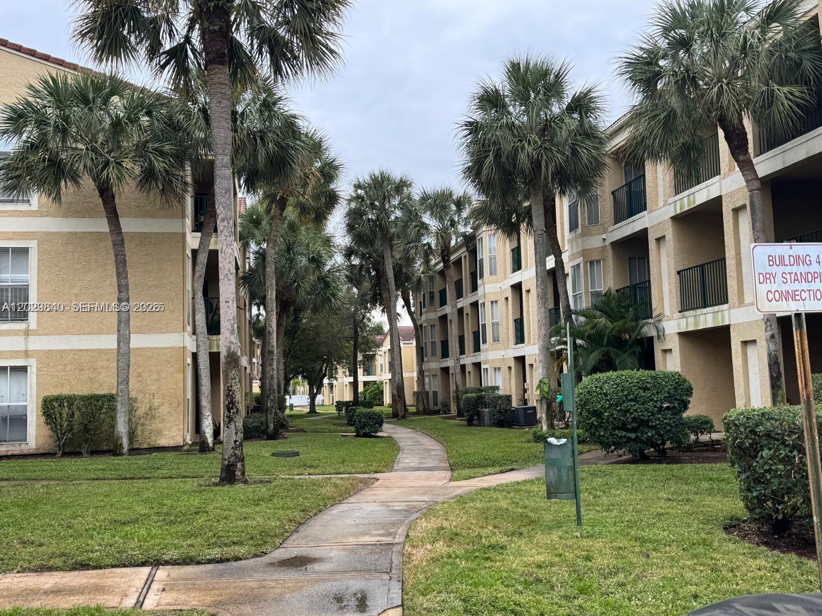 SAVANNAH AT RIVERSIDE CON - Residential Lease