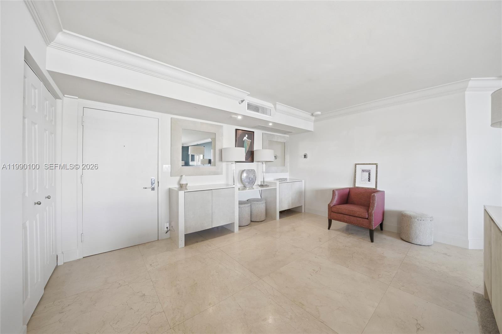 MYSTIC POINTE TOWER 500 C - Residential