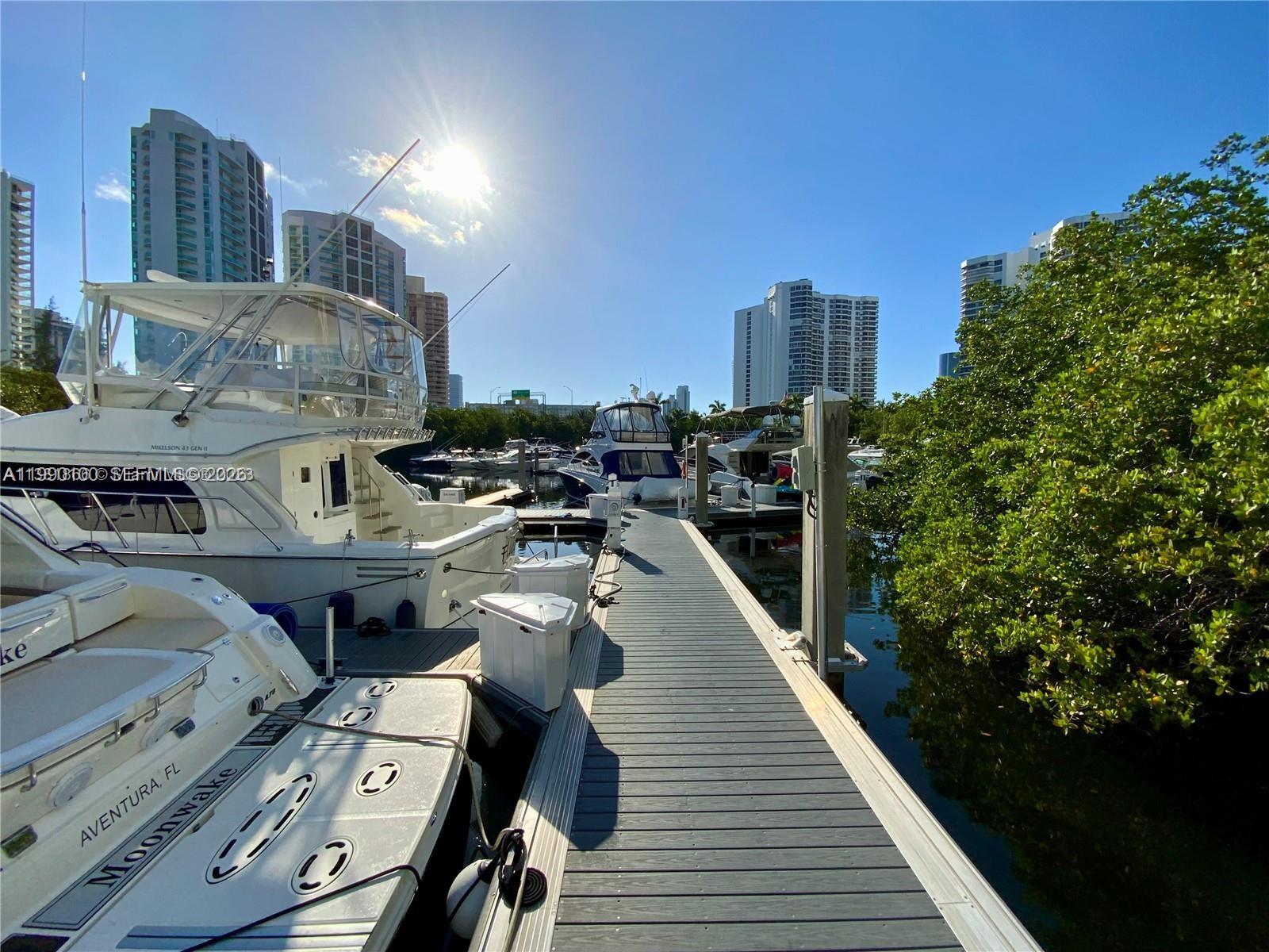 MYSTIC POINTE TOWER 500 C - Residential