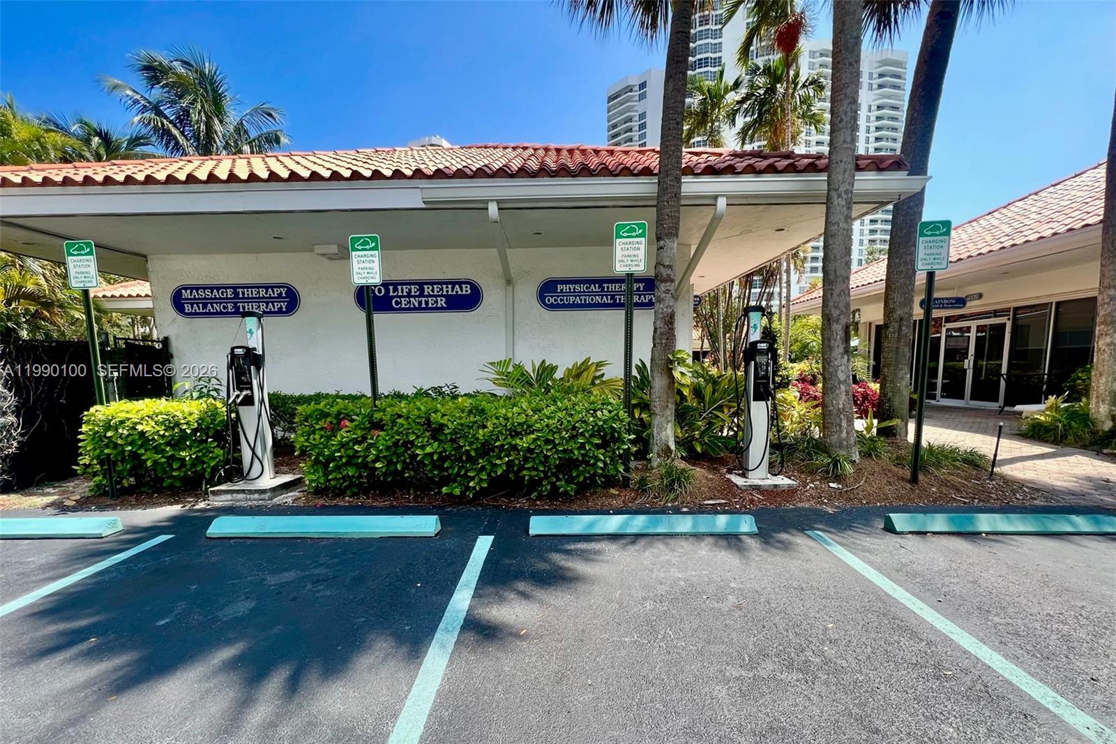 MYSTIC POINTE TOWER 500 C - Residential