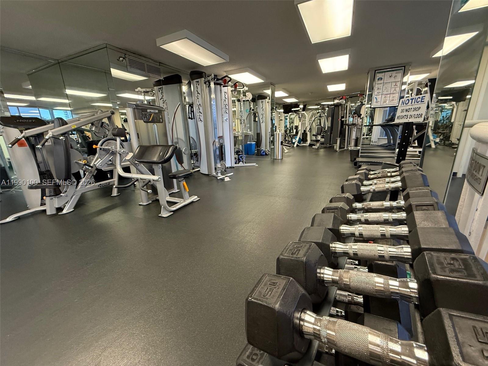 MYSTIC POINTE TOWER 500 C - Residential