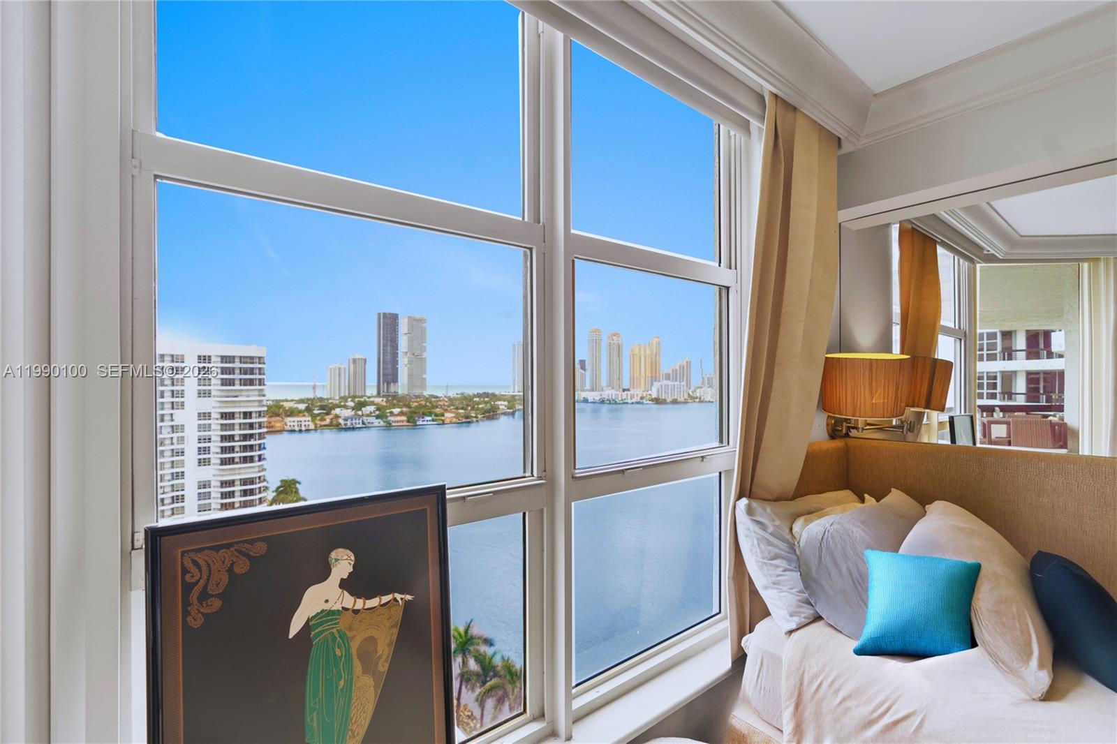 MYSTIC POINTE TOWER 500 C - Residential