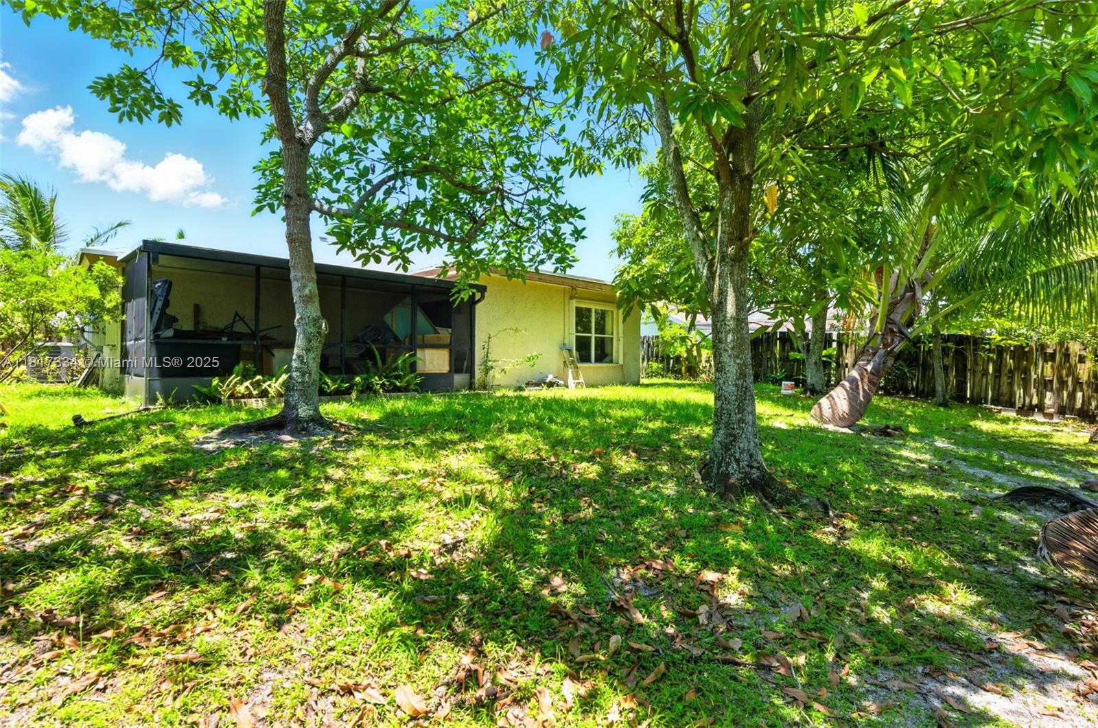 NORTH LAUDERDALE VILLAGE - Residential