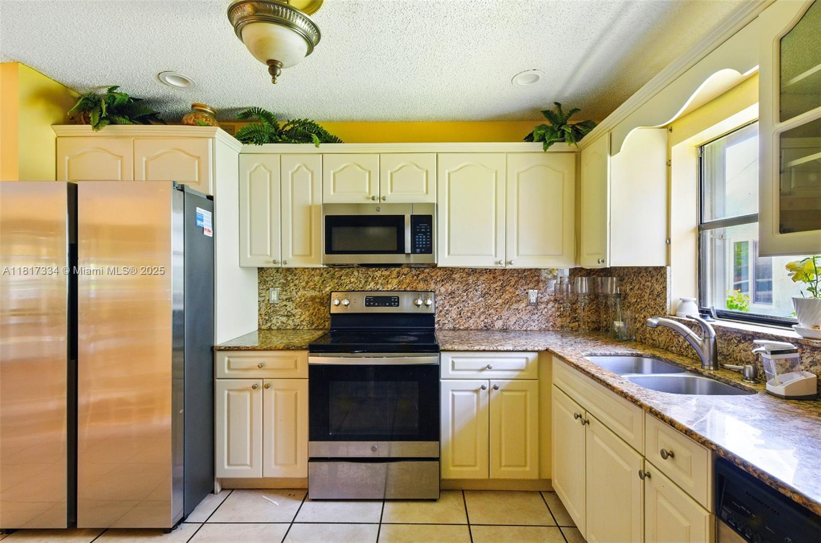 NORTH LAUDERDALE VILLAGE - Residential