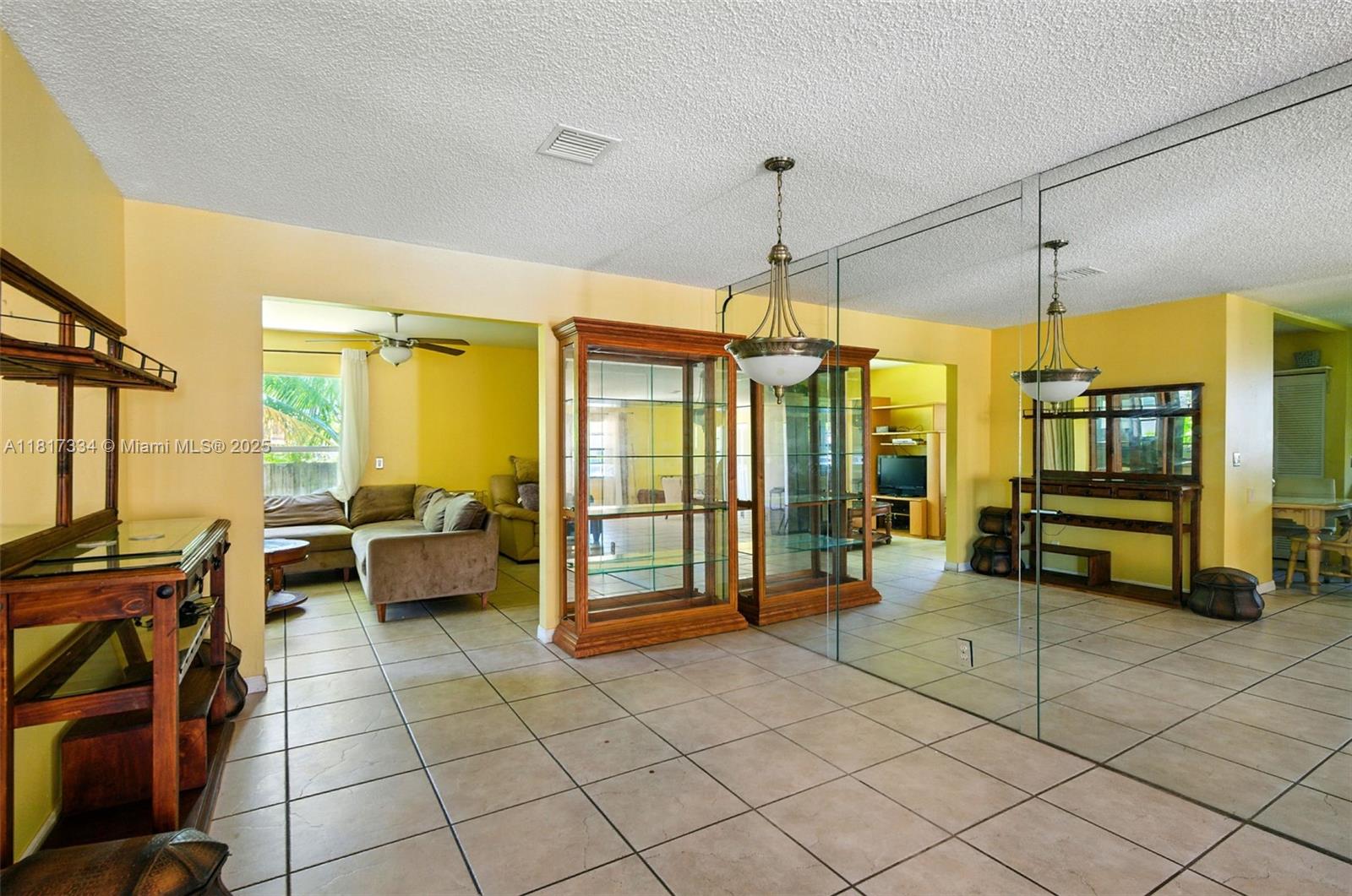 NORTH LAUDERDALE VILLAGE - Residential