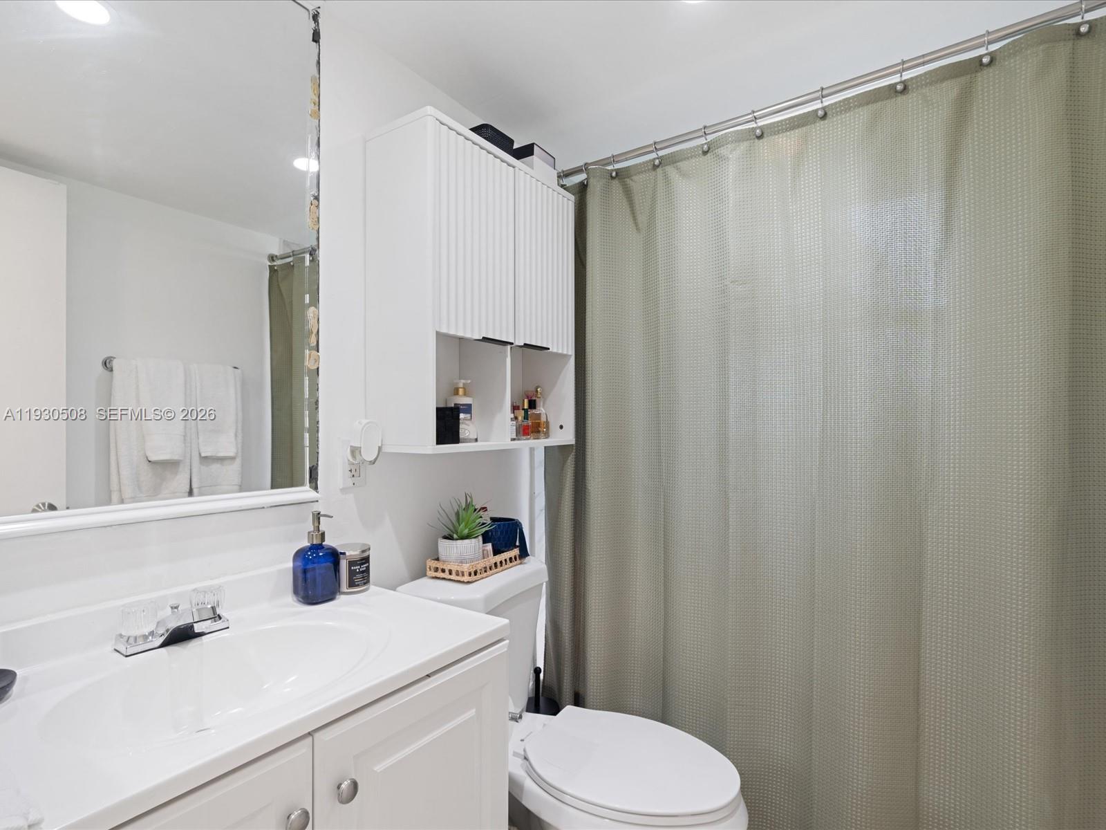 NIRVANA CONDO NO ONE COND - Residential