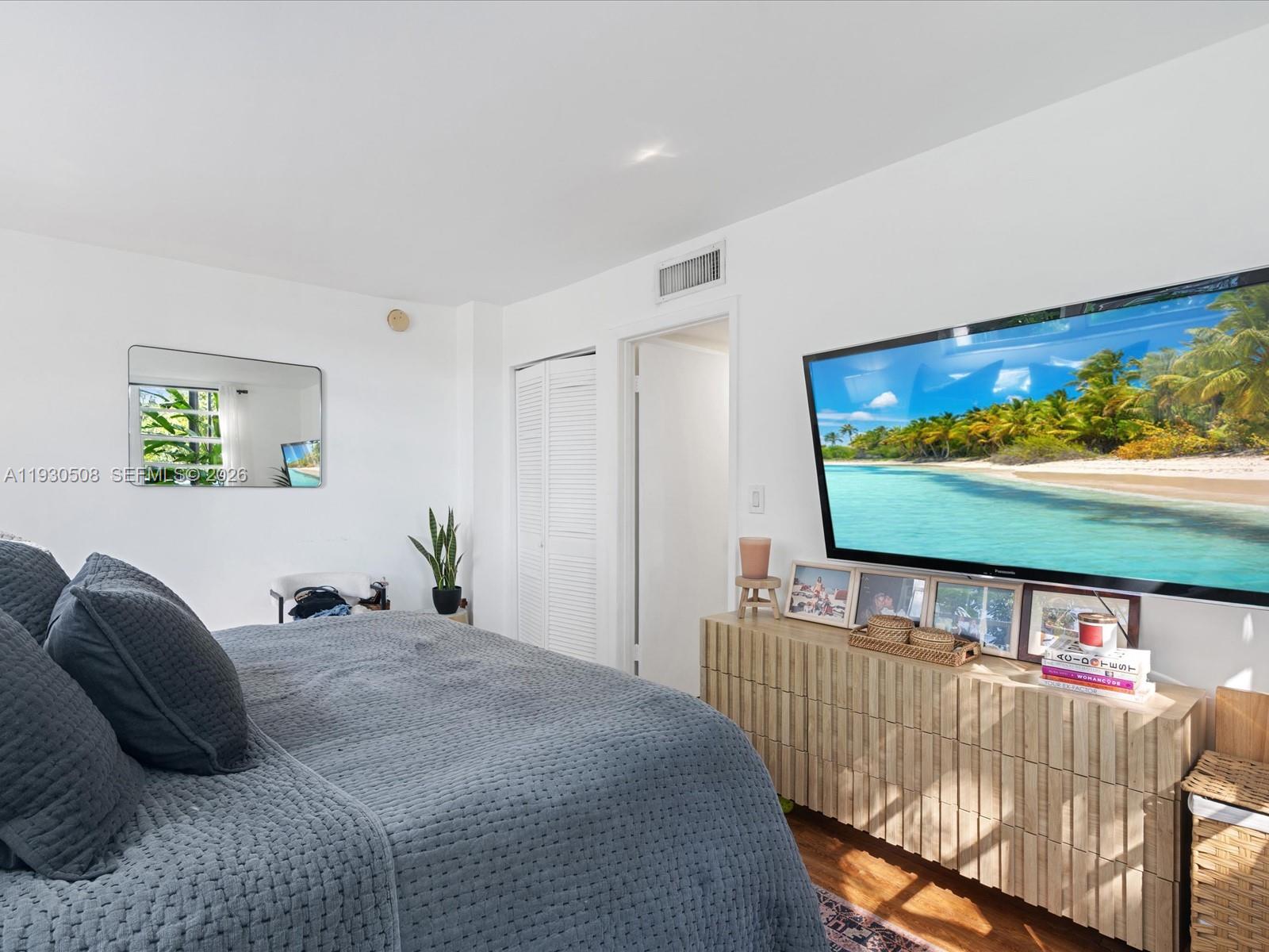 NIRVANA CONDO NO ONE COND - Residential