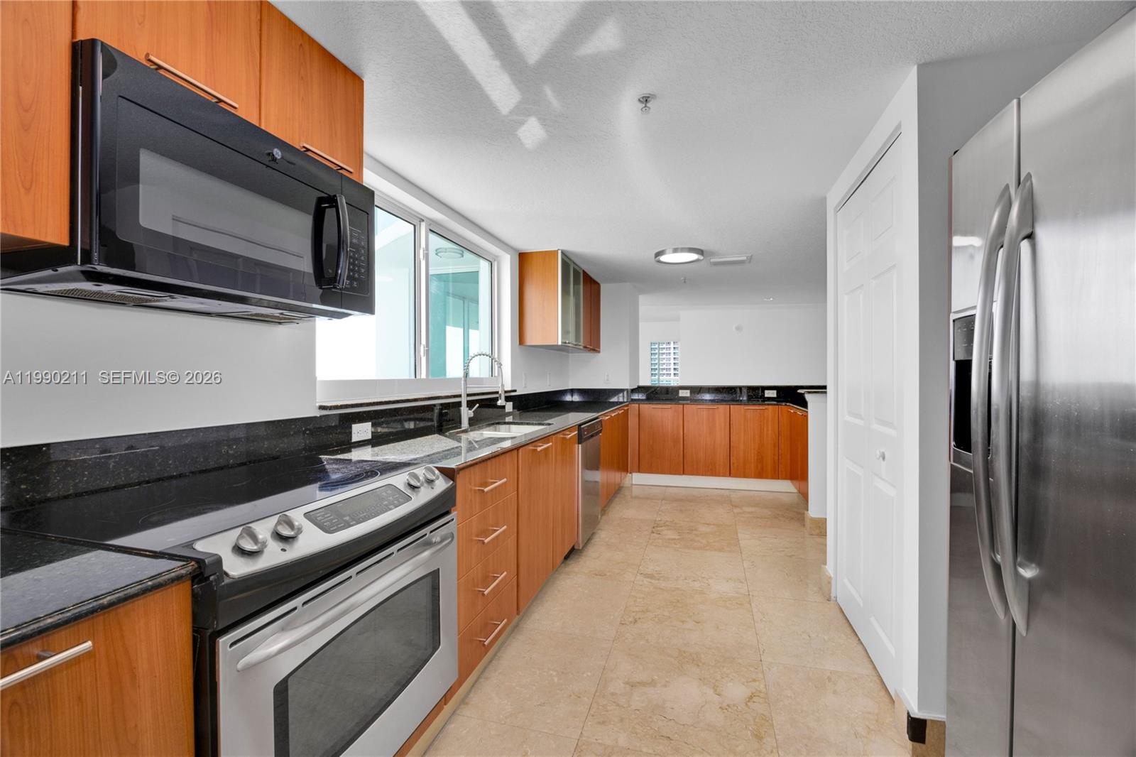 1800 CLUB CONDO - Residential