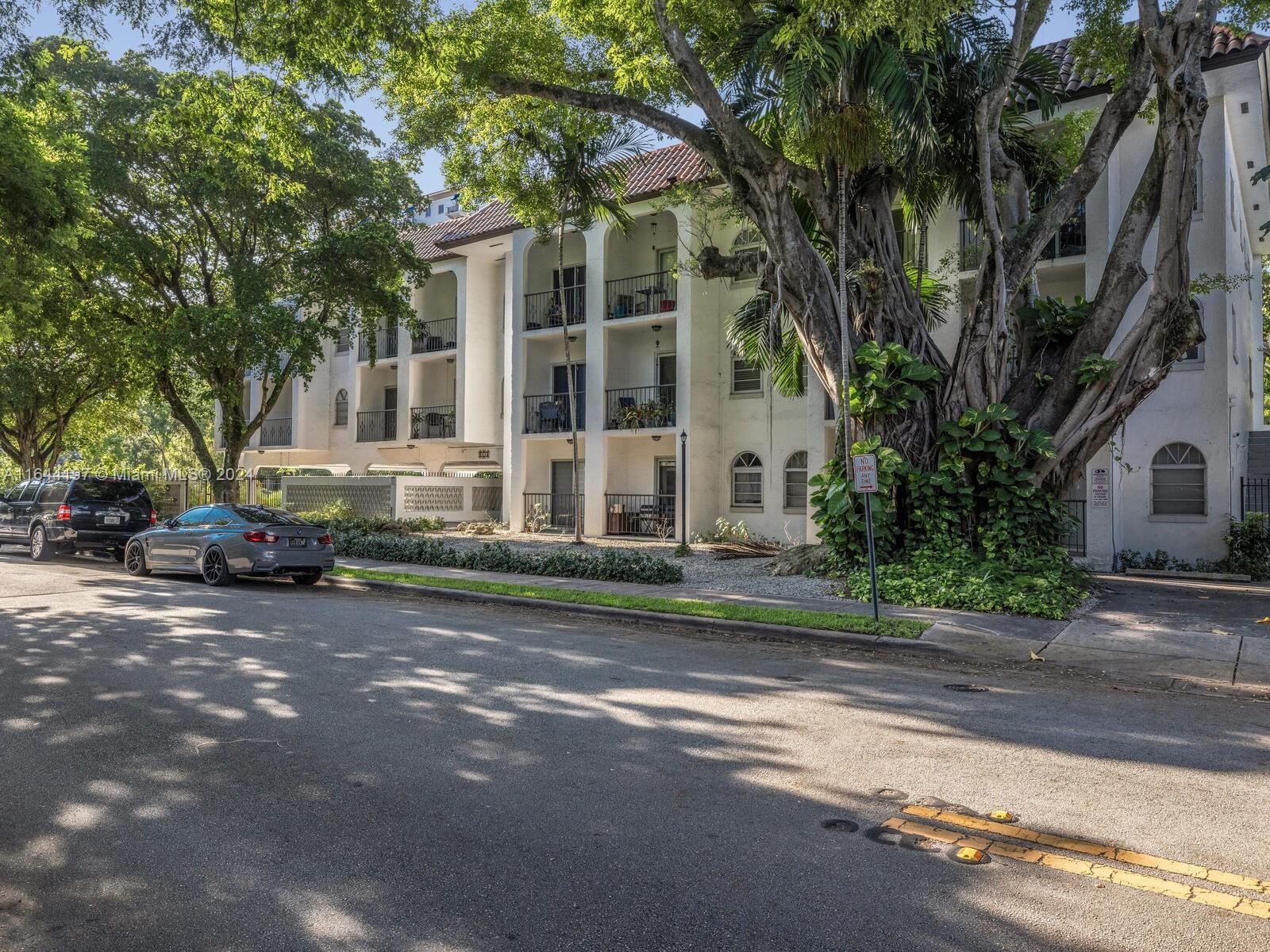 THE MAJORCAS CONDO - Residential