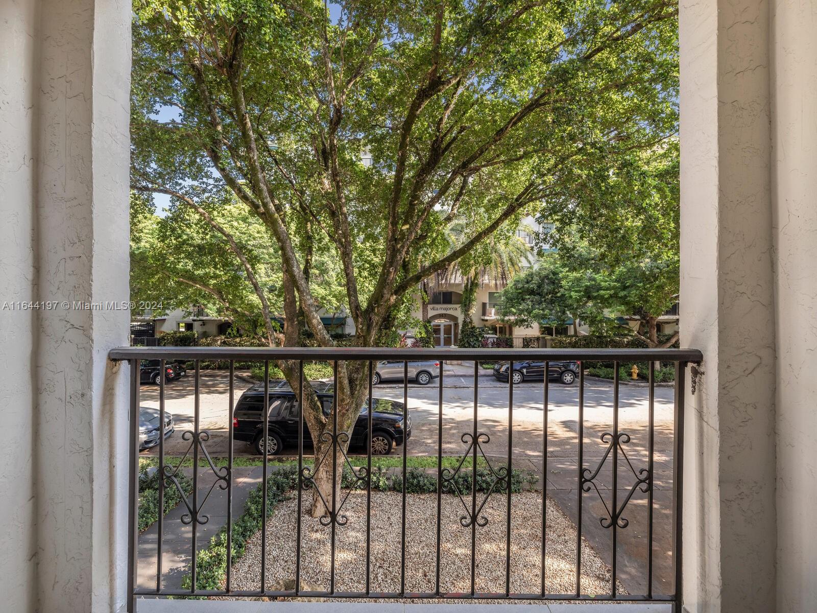 THE MAJORCAS CONDO - Residential