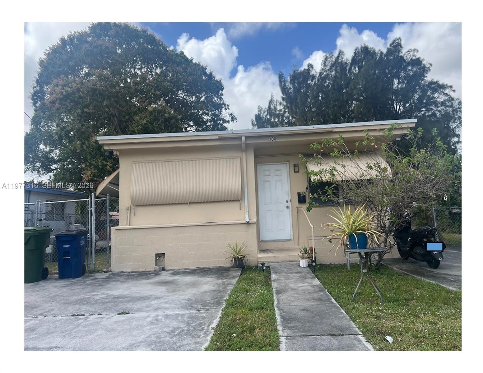 HALLANDALE PARK NO 3 - Residential Income