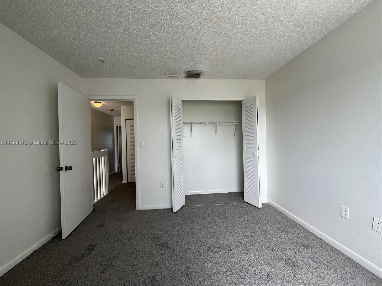 VILLAS AT LAKEVIEW CONDO - Residential Lease