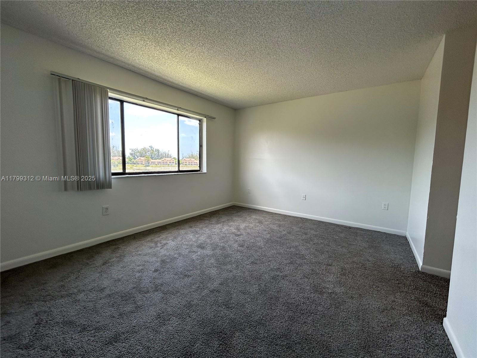 VILLAS AT LAKEVIEW CONDO - Residential Lease