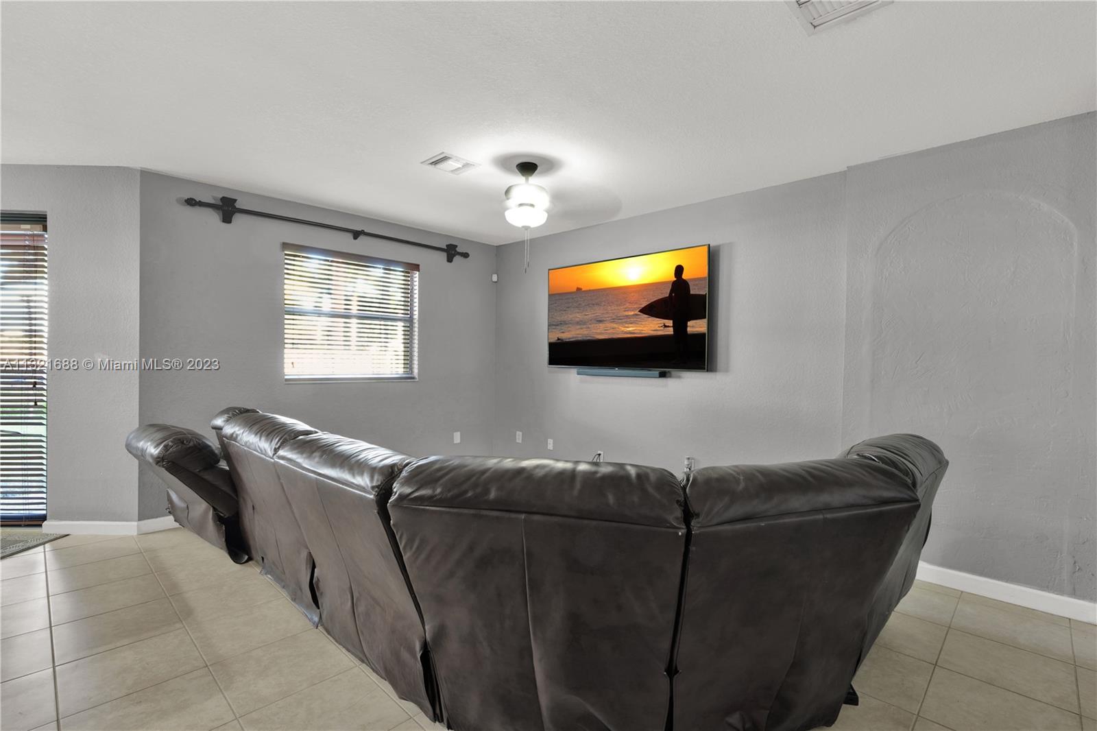 SILVER PALM EAST SECTION - Residential