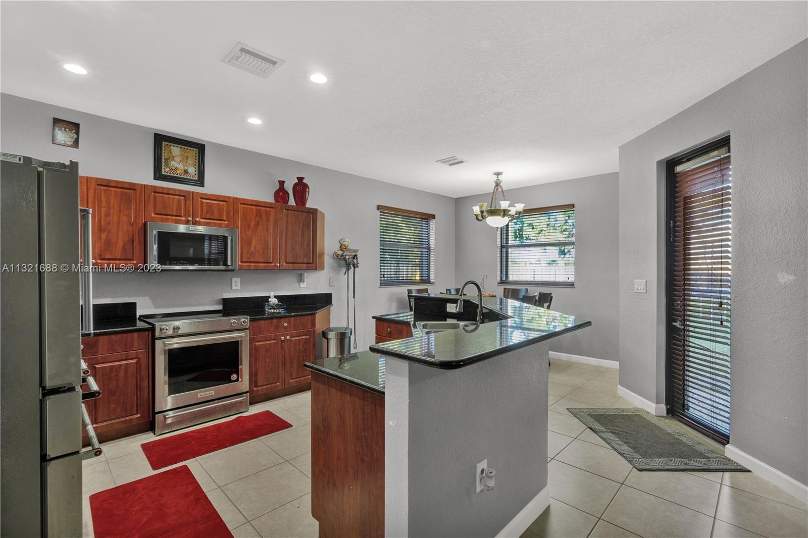 SILVER PALM EAST SECTION - Residential