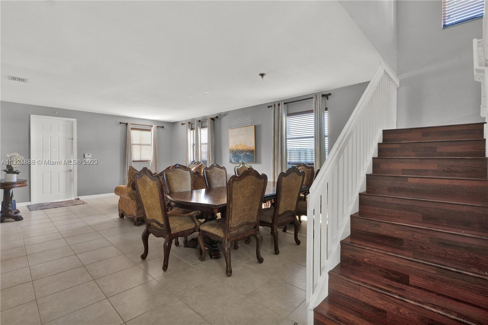 SILVER PALM EAST SECTION - Residential