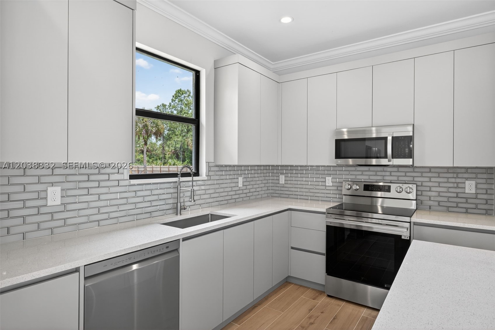 SUN N LAKES - Residential