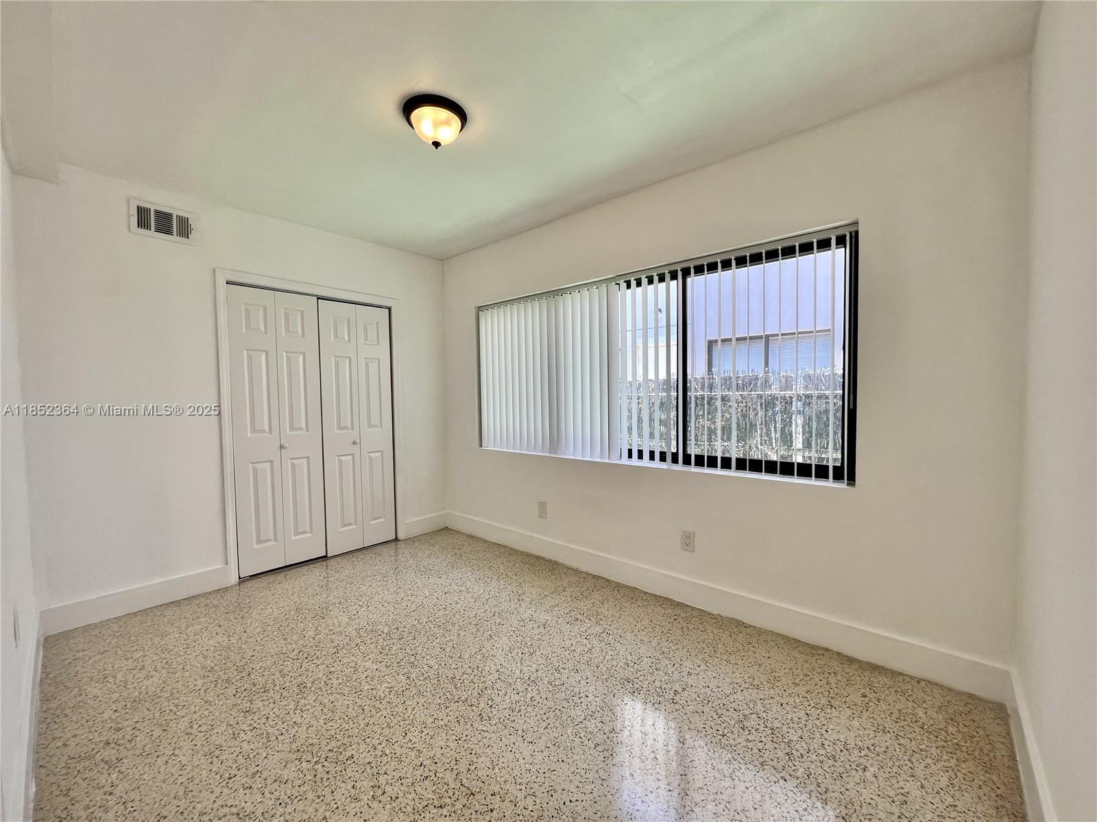 BISCAYNE BCH SUB - Residential Lease