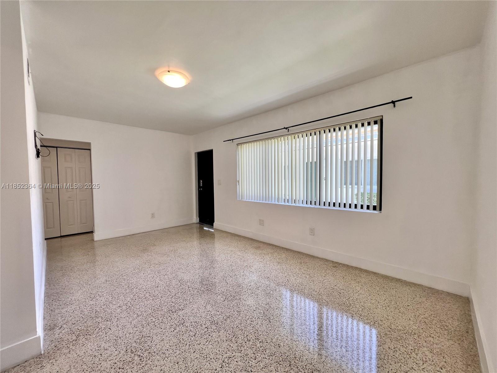 BISCAYNE BCH SUB - Residential Lease