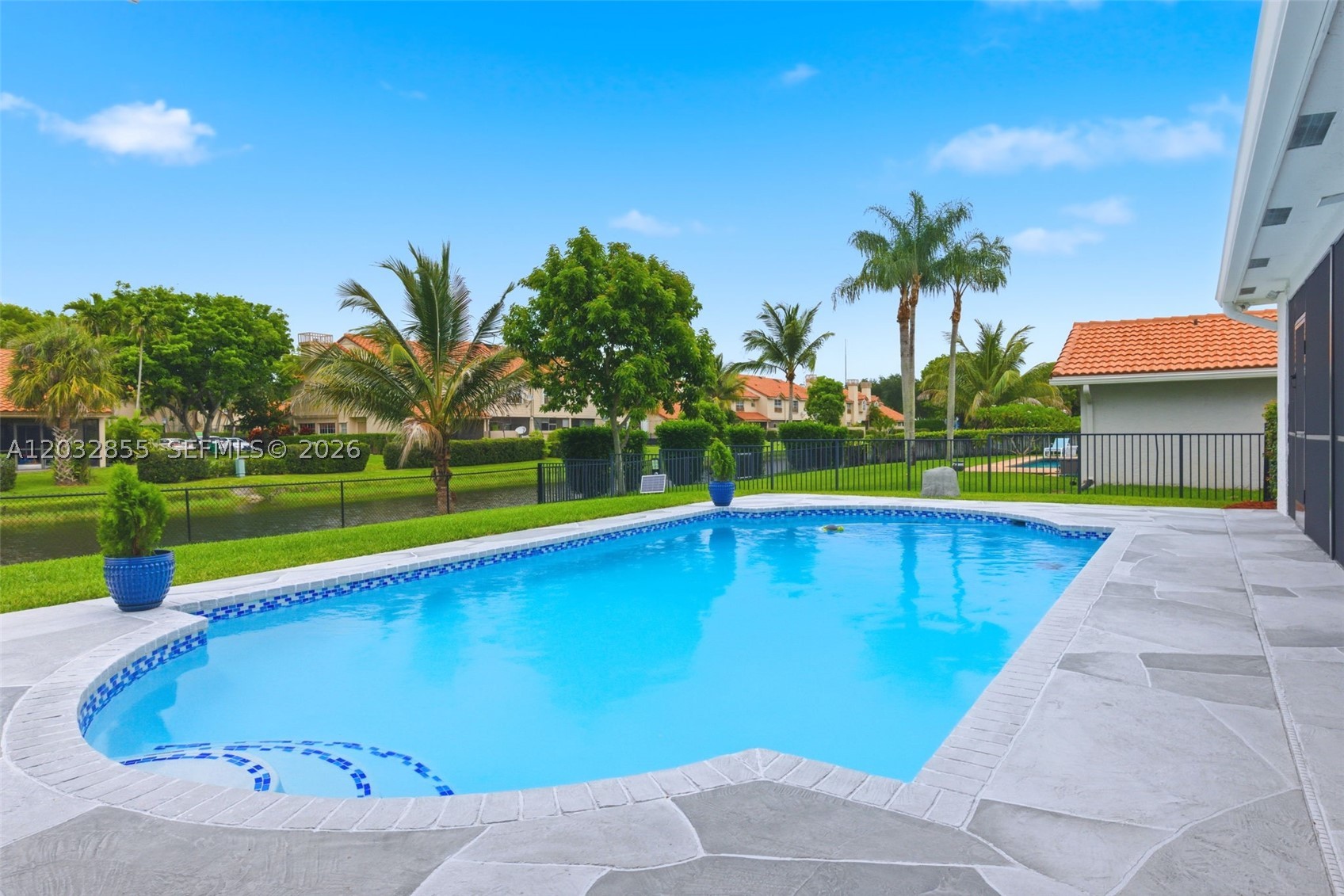 CYPRESS GLEN - Residential