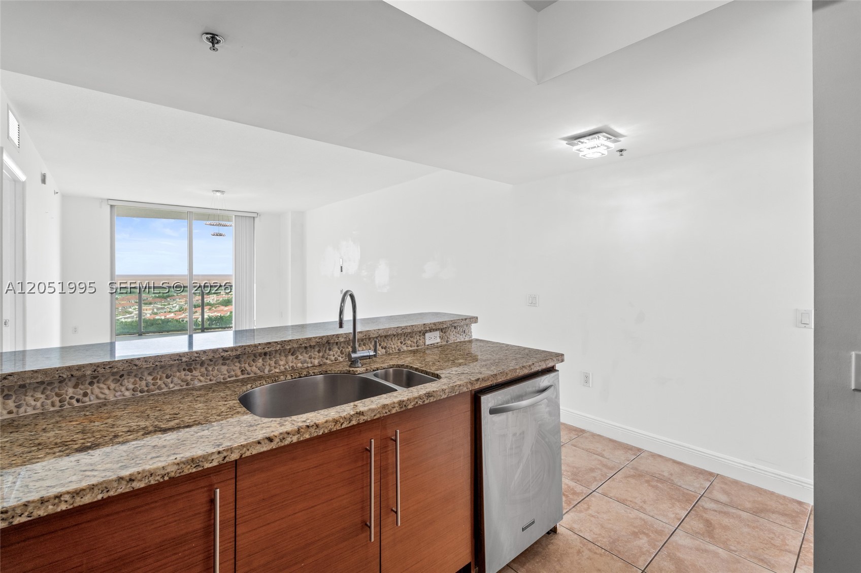 TAO SAWGRASS CONDOMINIUM - Residential Lease