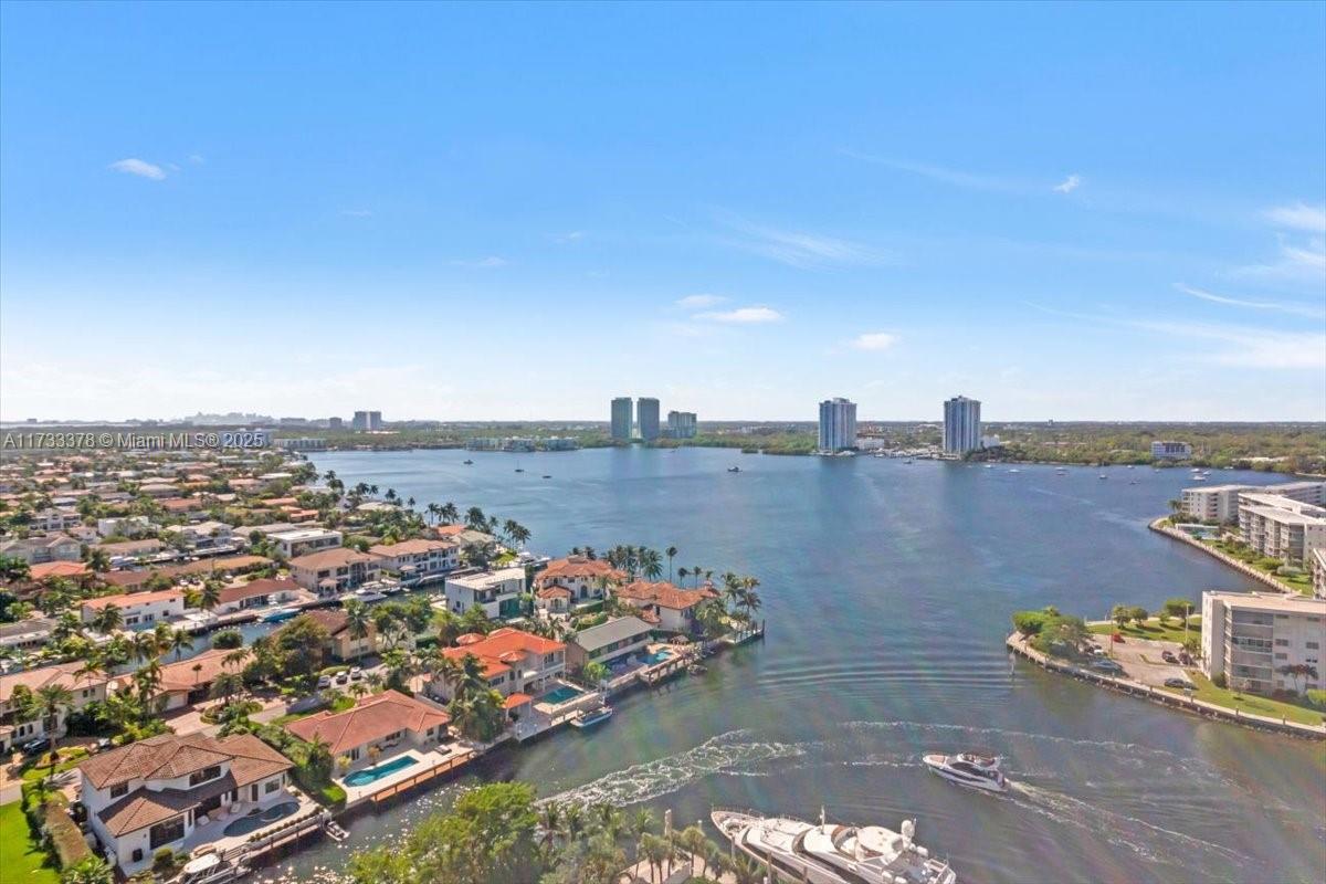 WILLIAMS ISLAND - Residential