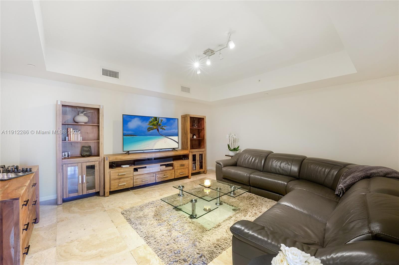 THE PENINSULA II CONDO - Residential