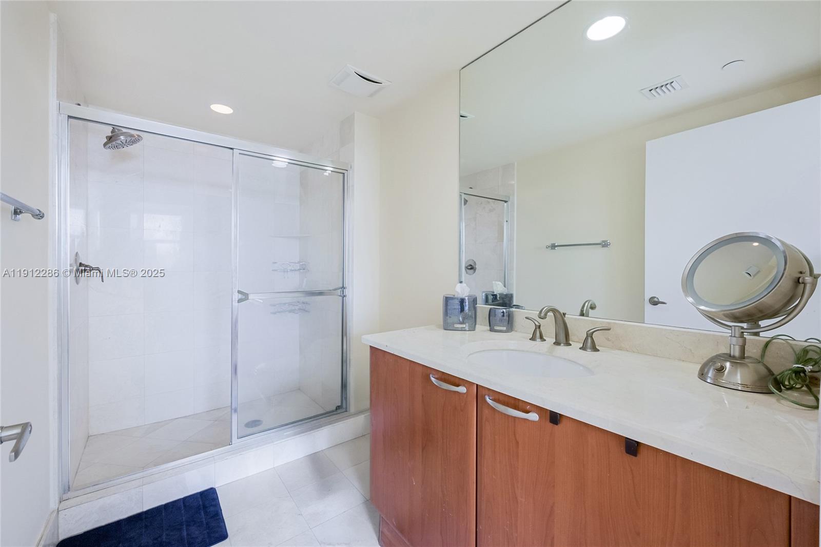 THE PENINSULA II CONDO - Residential