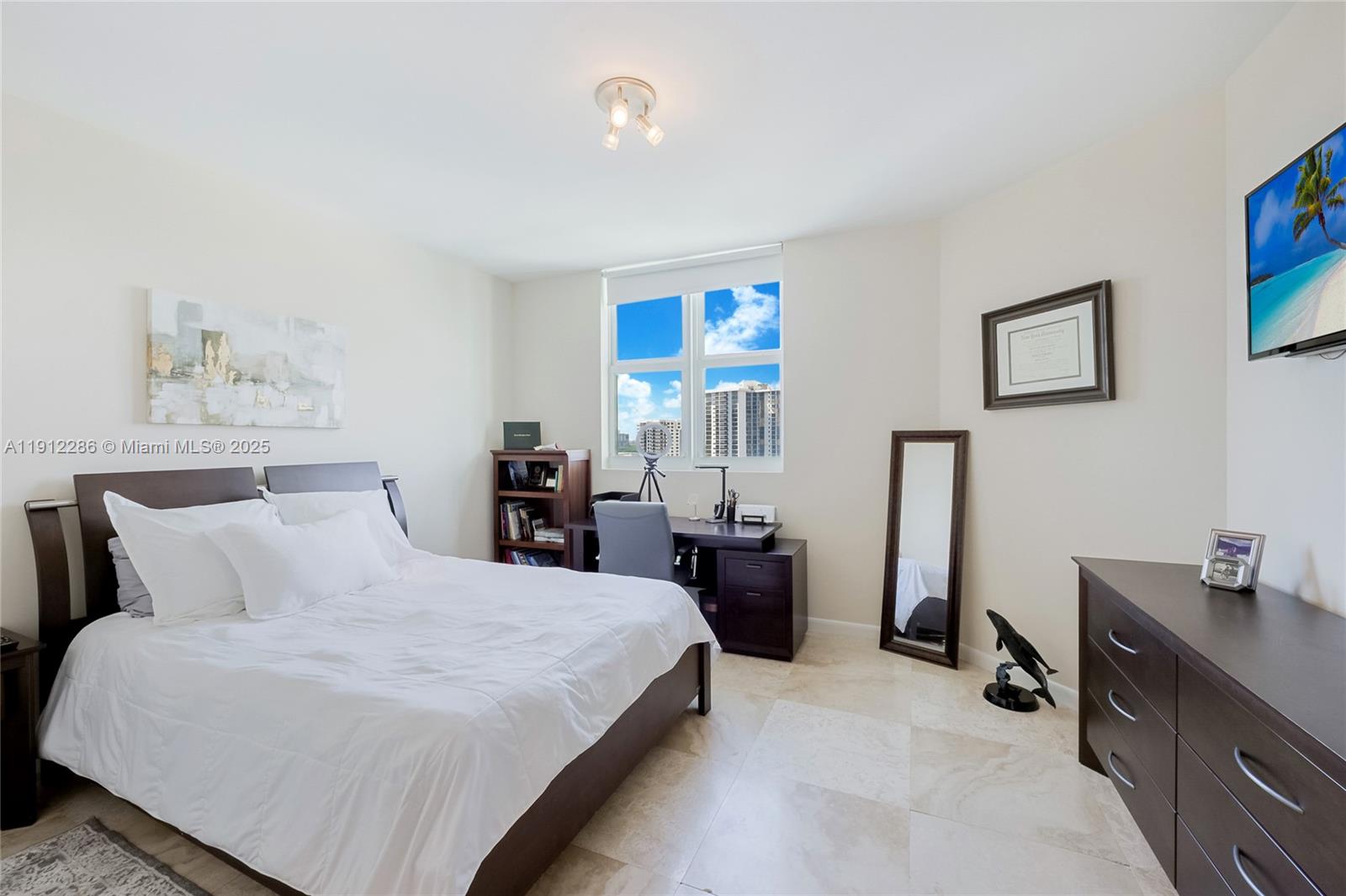 THE PENINSULA II CONDO - Residential