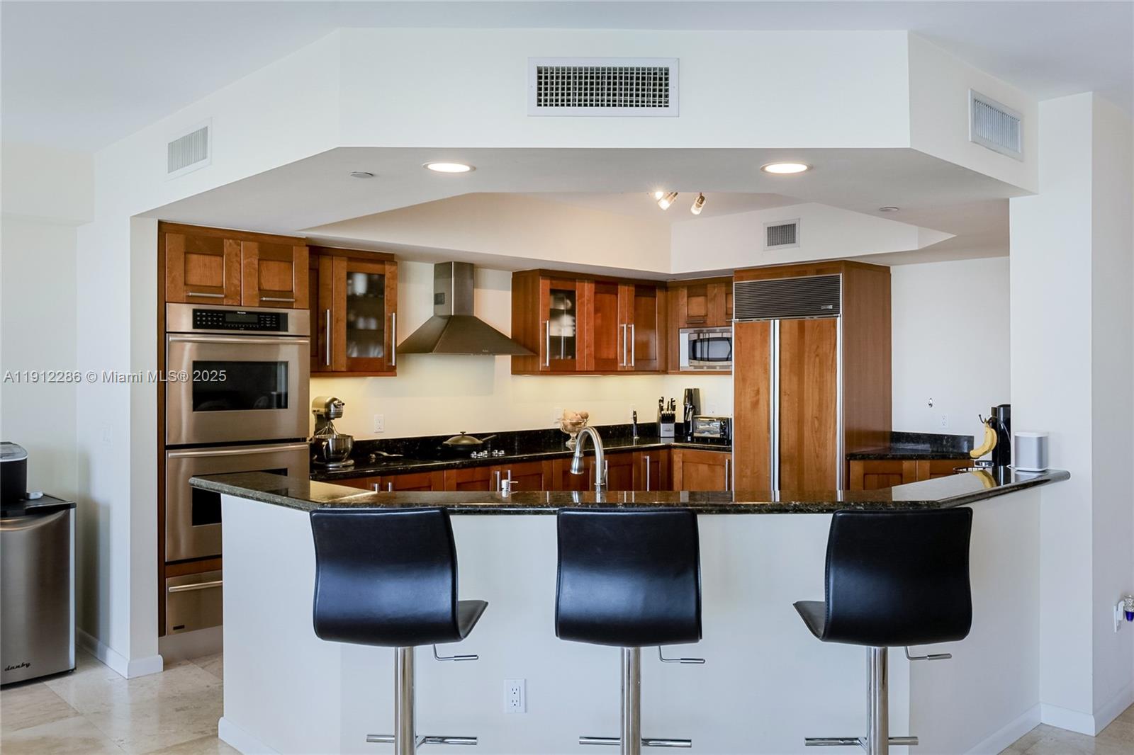 THE PENINSULA II CONDO - Residential