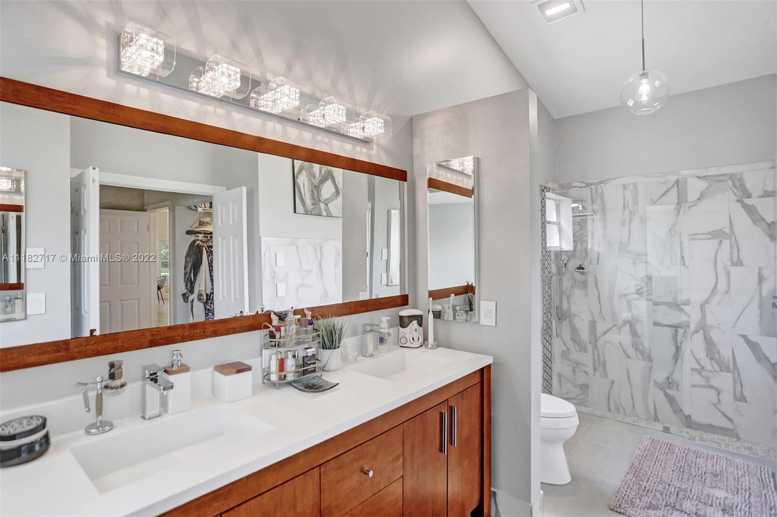 CHAPEL TRAIL REPLAT SEC T - Residential