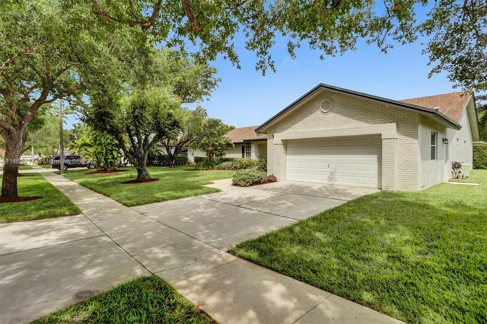 CHAPEL TRAIL REPLAT SEC T - Residential