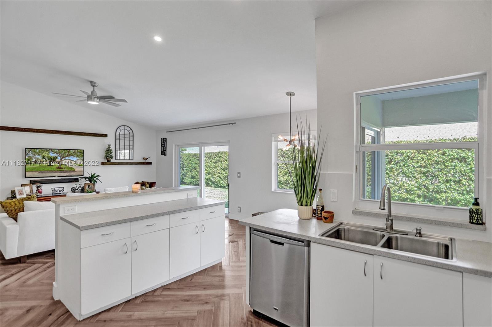 CHAPEL TRAIL REPLAT SEC T - Residential