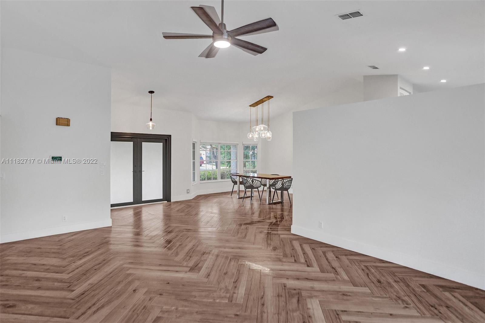 CHAPEL TRAIL REPLAT SEC T - Residential