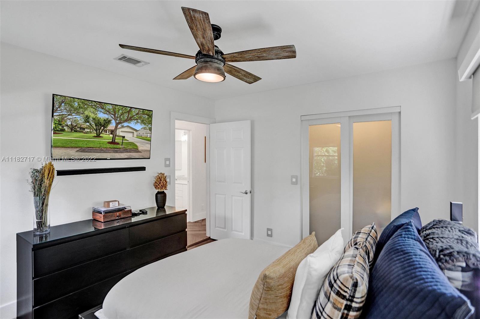 CHAPEL TRAIL REPLAT SEC T - Residential