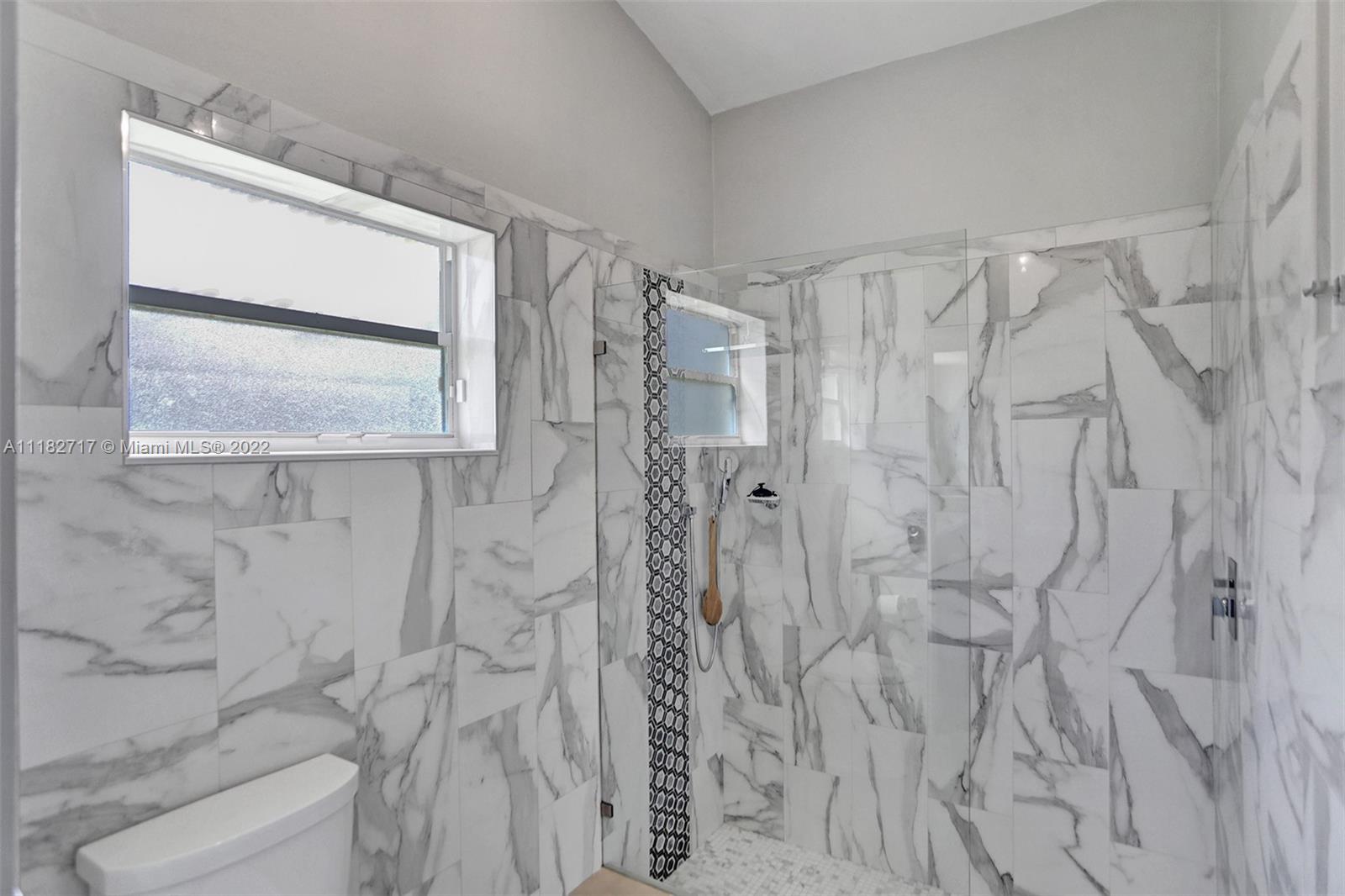 CHAPEL TRAIL REPLAT SEC T - Residential
