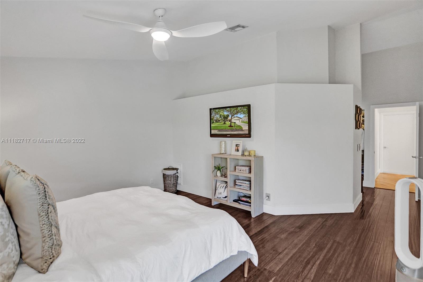 CHAPEL TRAIL REPLAT SEC T - Residential