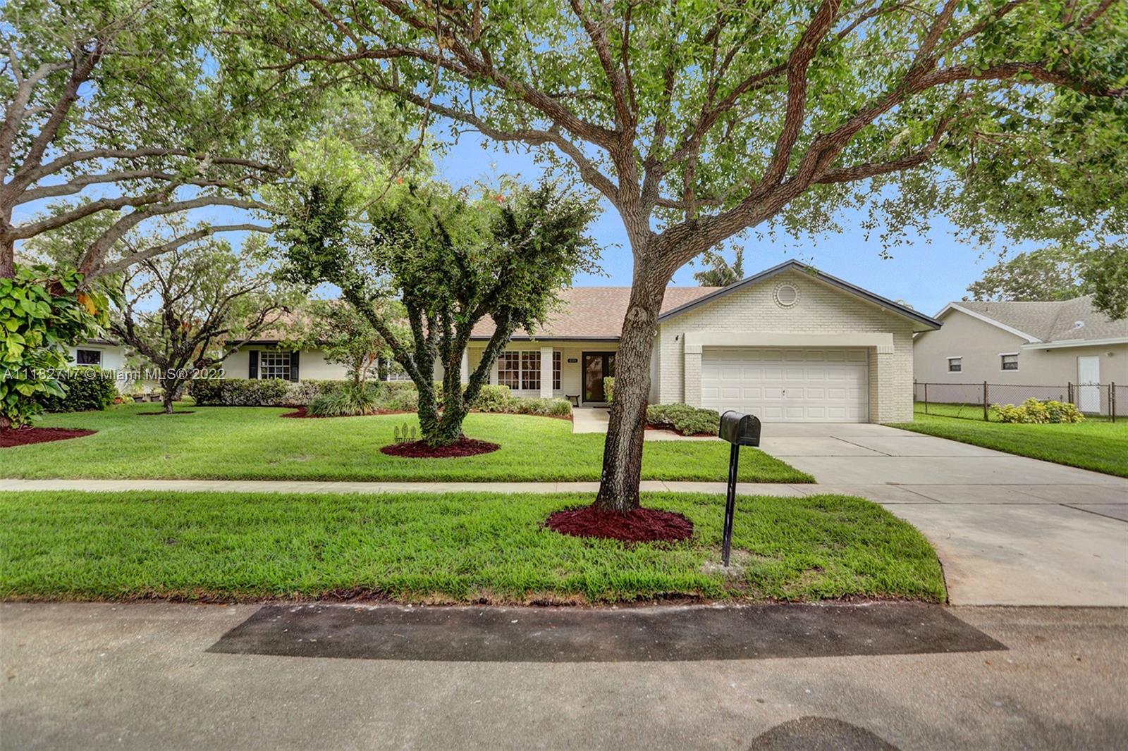 CHAPEL TRAIL REPLAT SEC T - Residential