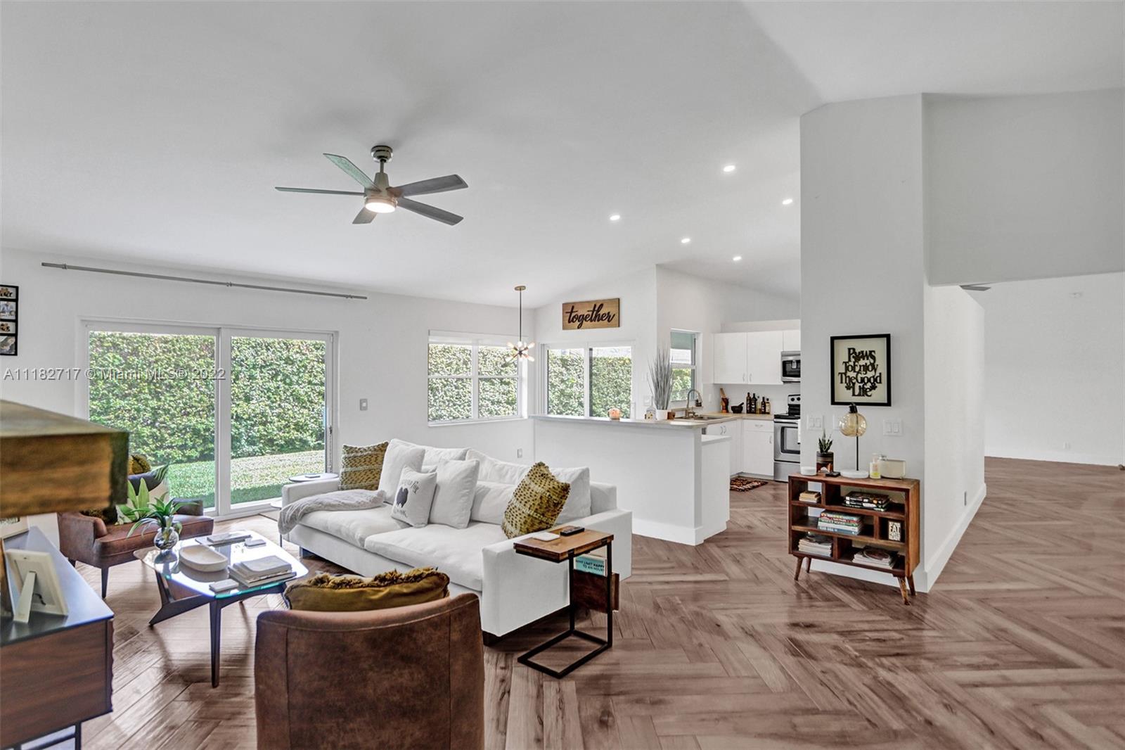 CHAPEL TRAIL REPLAT SEC T - Residential