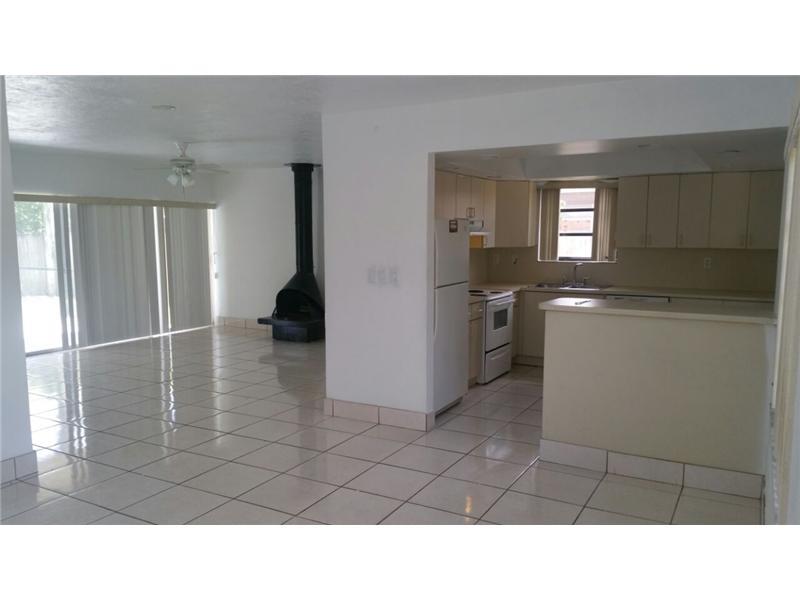 29 55 40 FAIRWAY PINES - Residential Lease