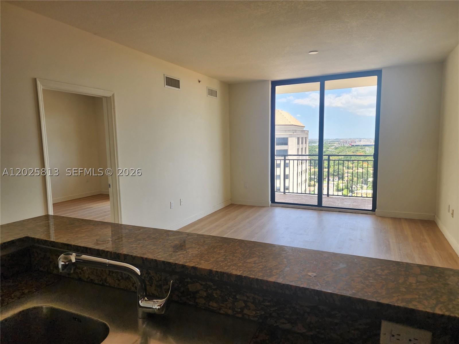 PUERTA DE PALMAS CONDO - Residential Lease