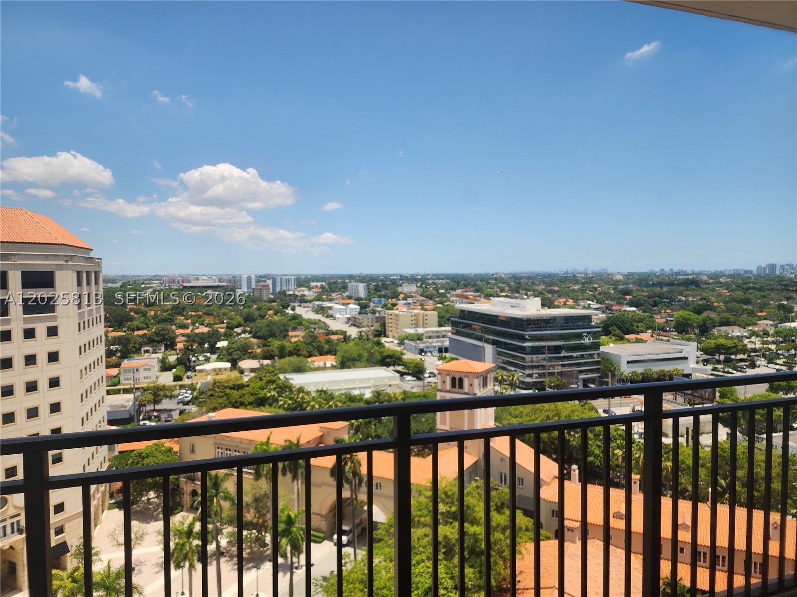 PUERTA DE PALMAS CONDO - Residential Lease
