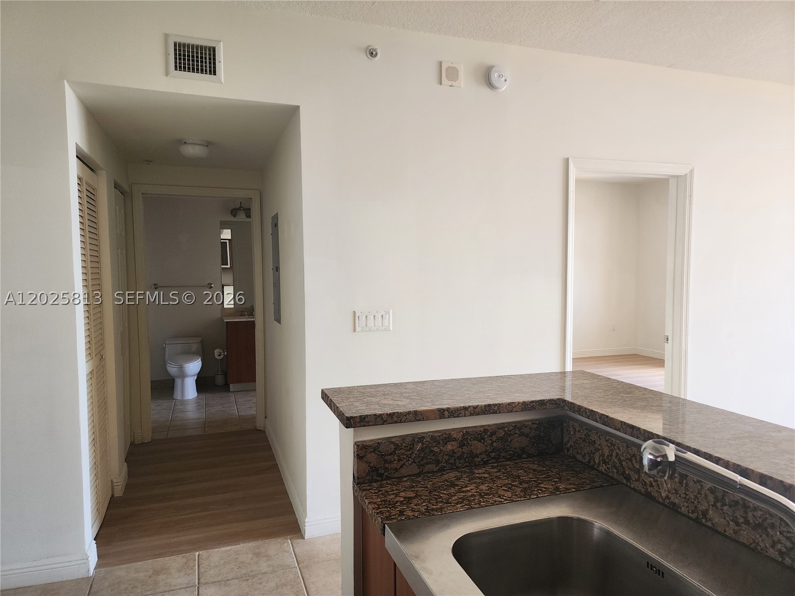 PUERTA DE PALMAS CONDO - Residential Lease