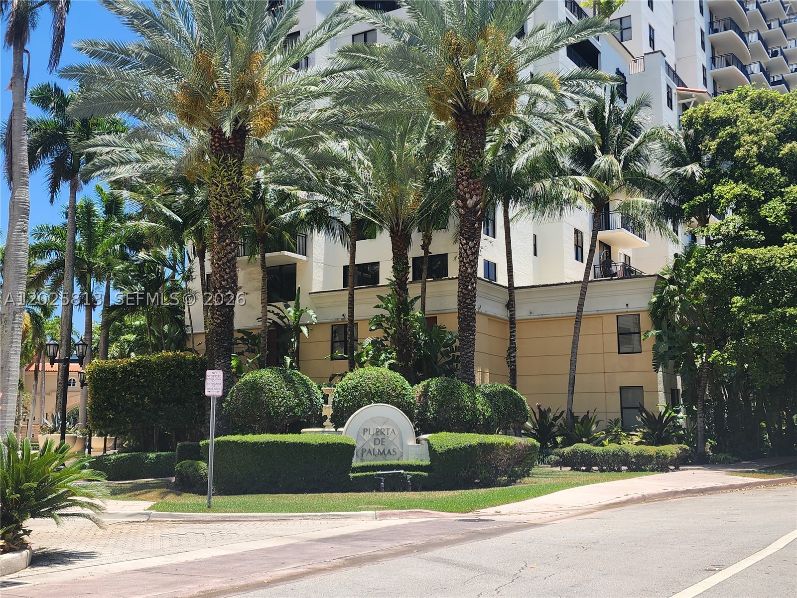 PUERTA DE PALMAS CONDO - Residential Lease