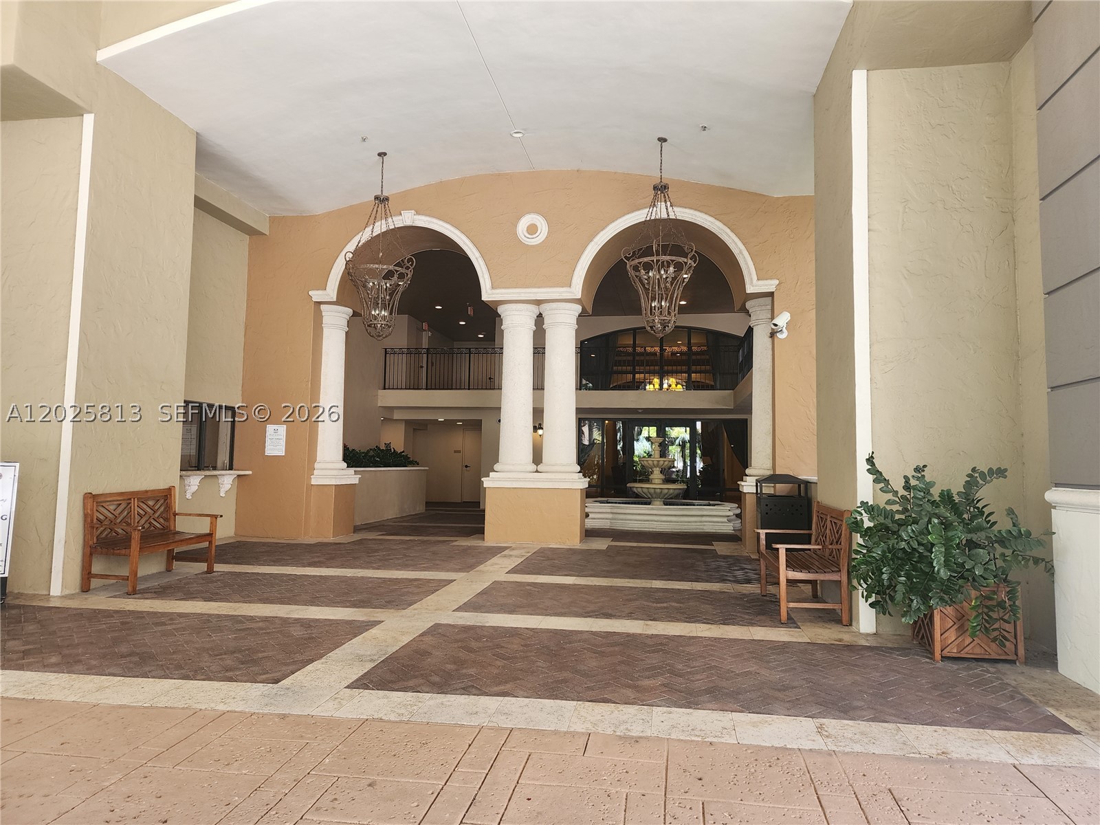 PUERTA DE PALMAS CONDO - Residential Lease
