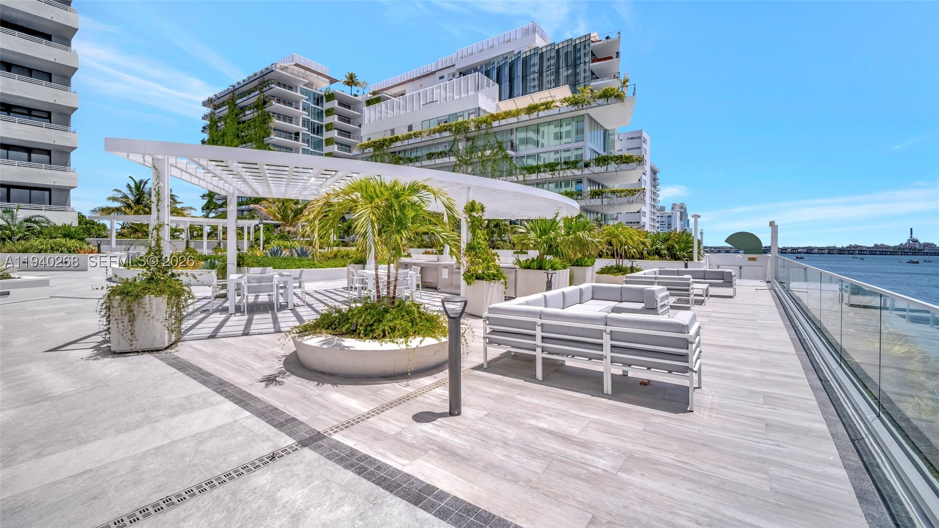 THE WAVERLY AT SOUTH BEAC - Residential