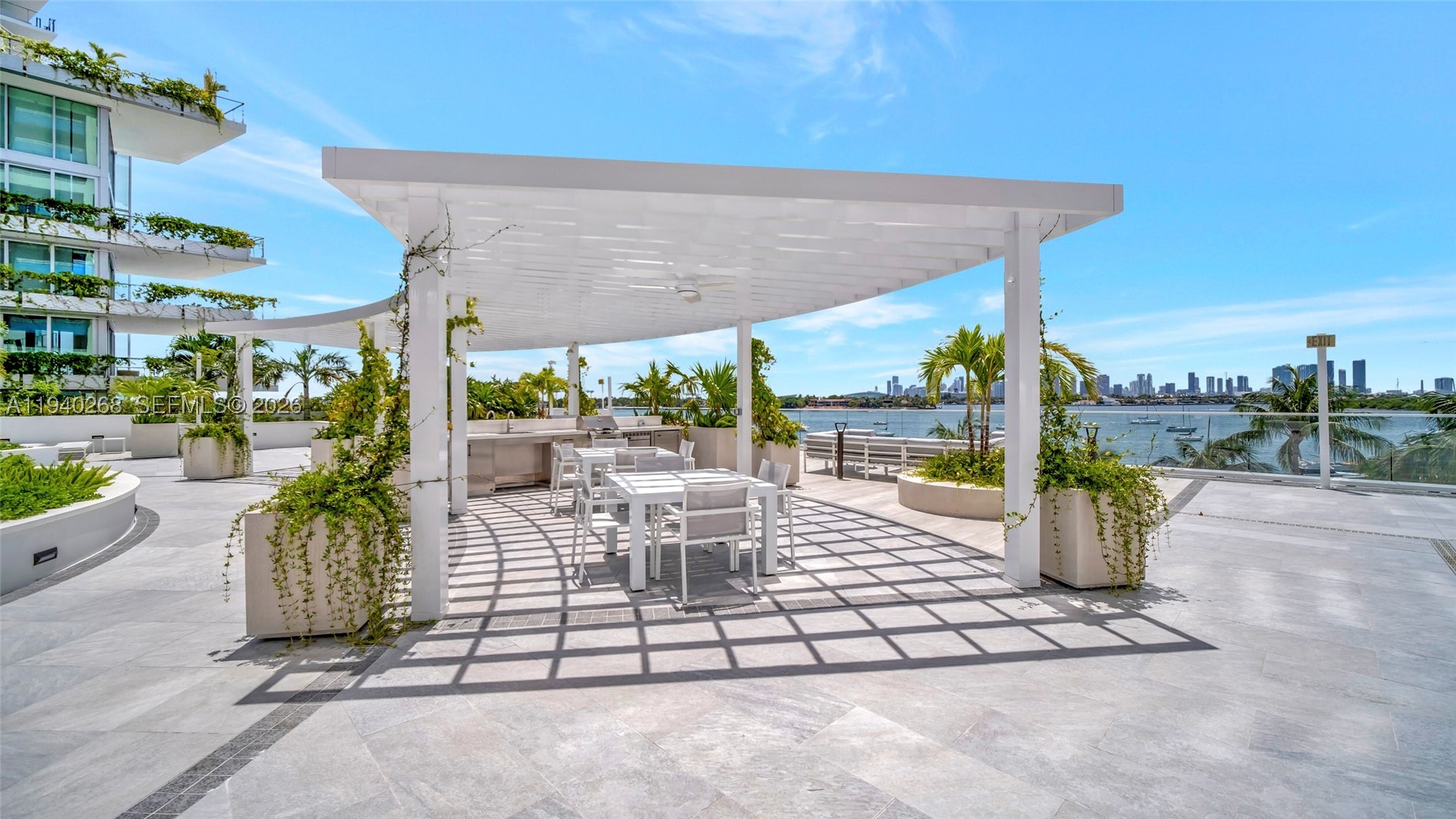 THE WAVERLY AT SOUTH BEAC - Residential