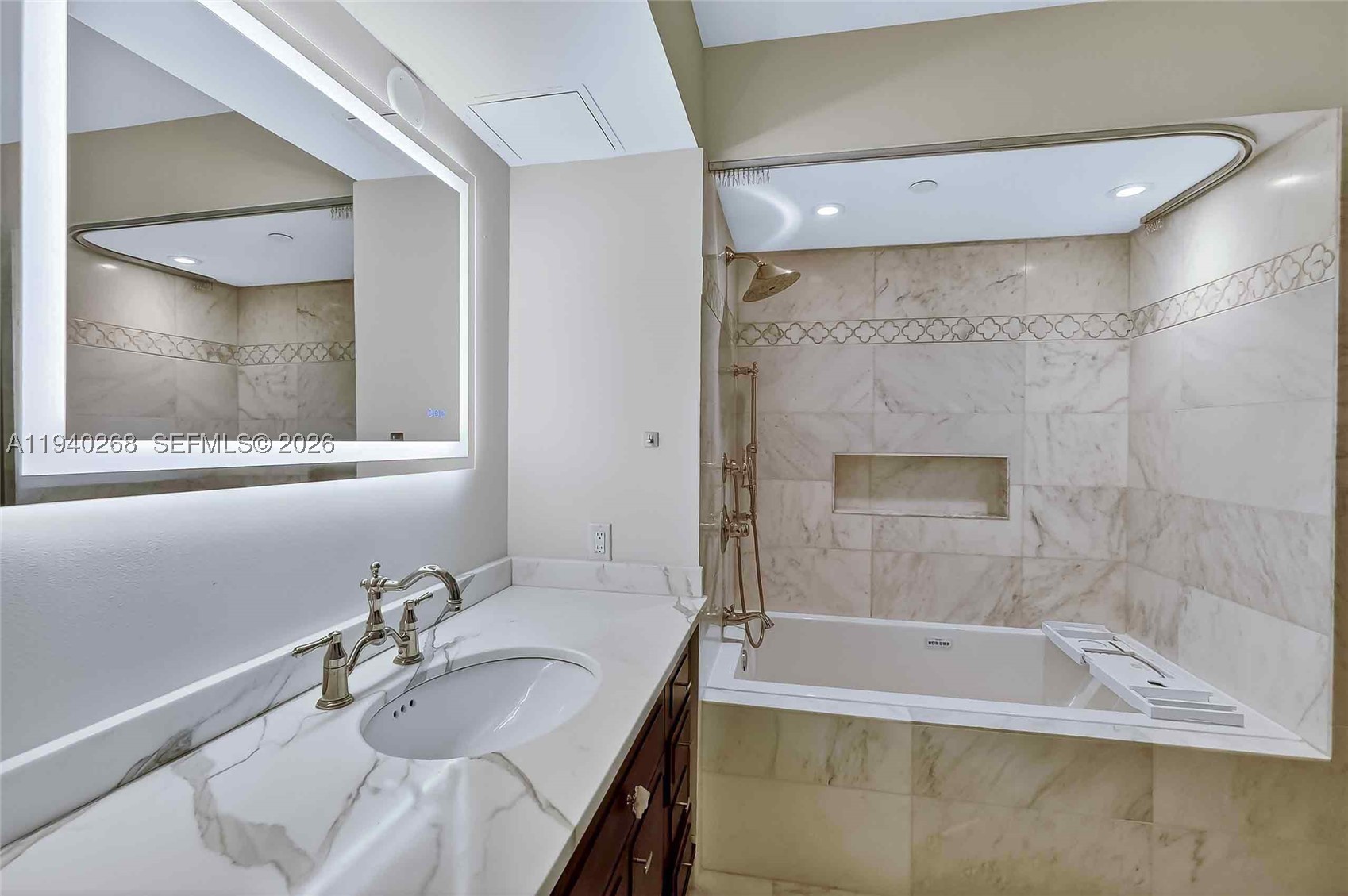 THE WAVERLY AT SOUTH BEAC - Residential