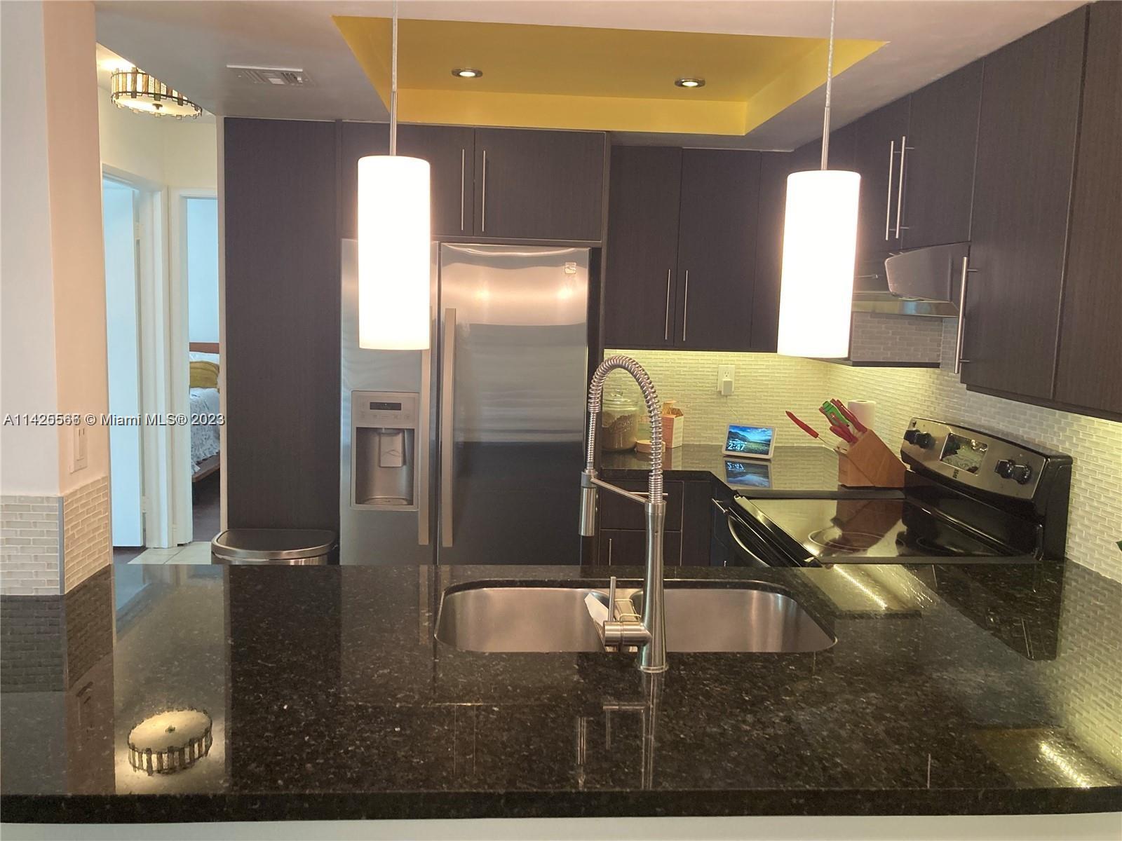 KENLAND WALK CONDO IV - Residential Lease